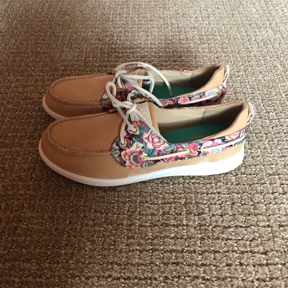 Sperry Shoes - NEW Sperry Top Sider Boat Shoes Size 6
